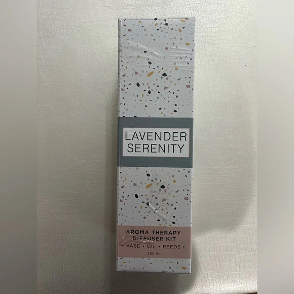 NWOT Aroma therapy diffuser kit - Picture 3 of 4